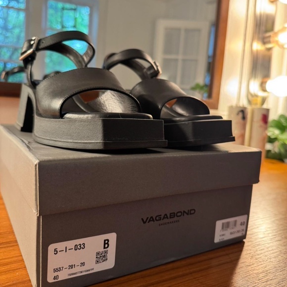 Vagabond Hennie Block Heels - Picture 5 of 5